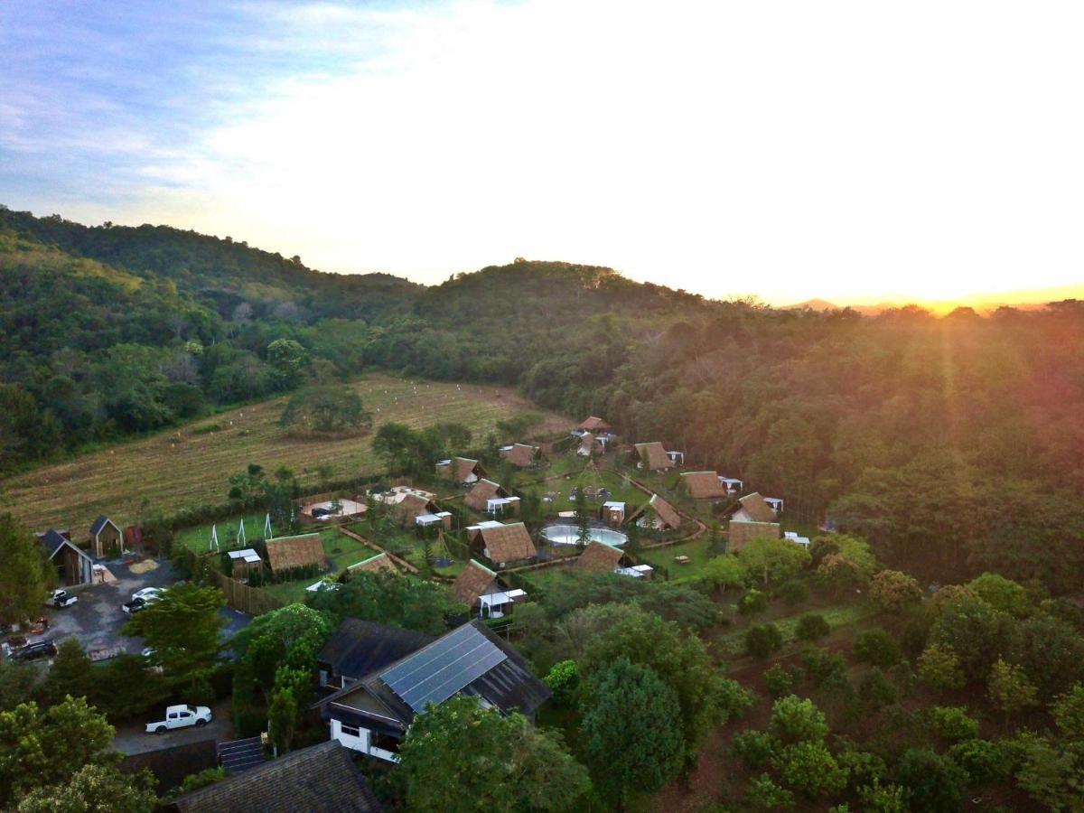 Yellowstone Camps Resort Khao Yai Pak Chong Eksteriør billede